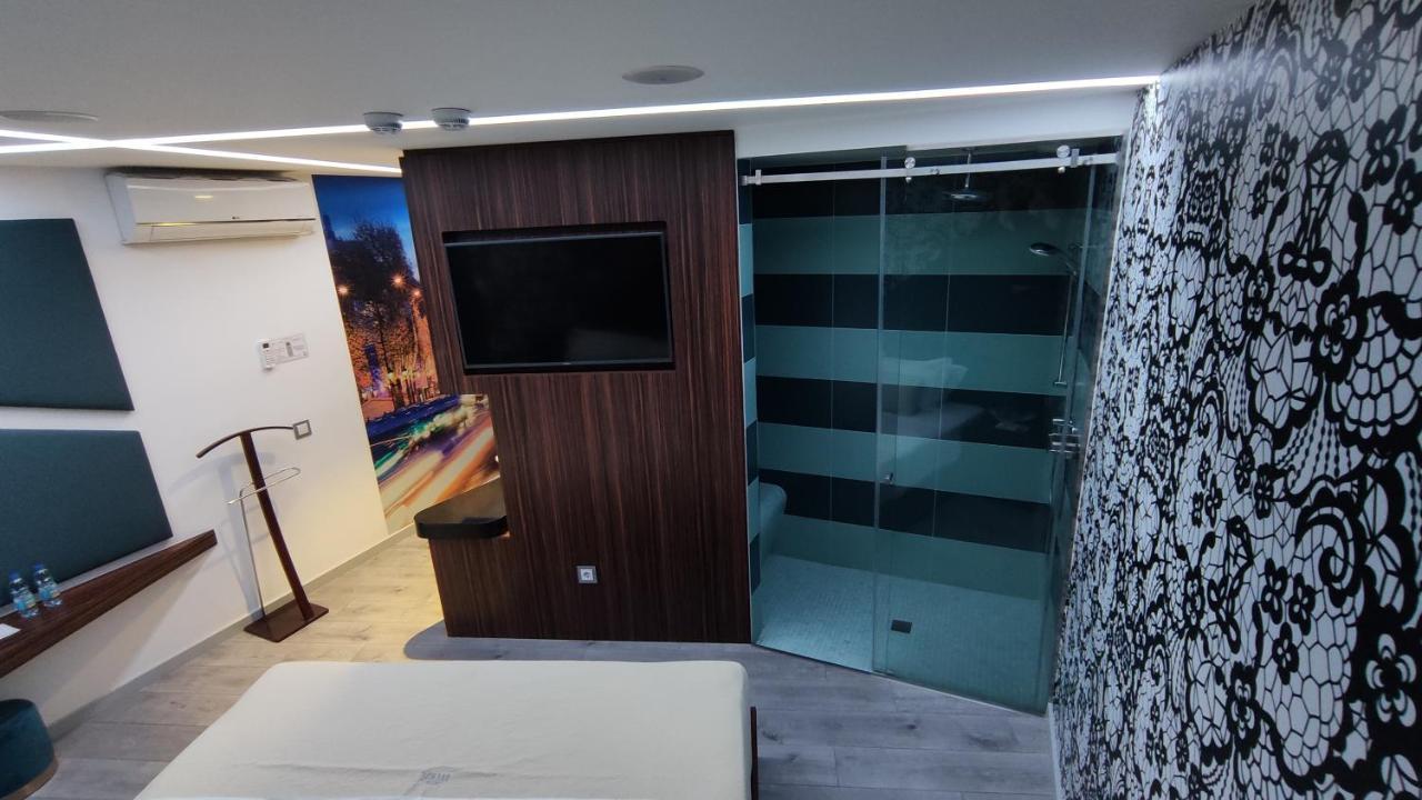 Motel Avenue Лейрия Екстериор снимка